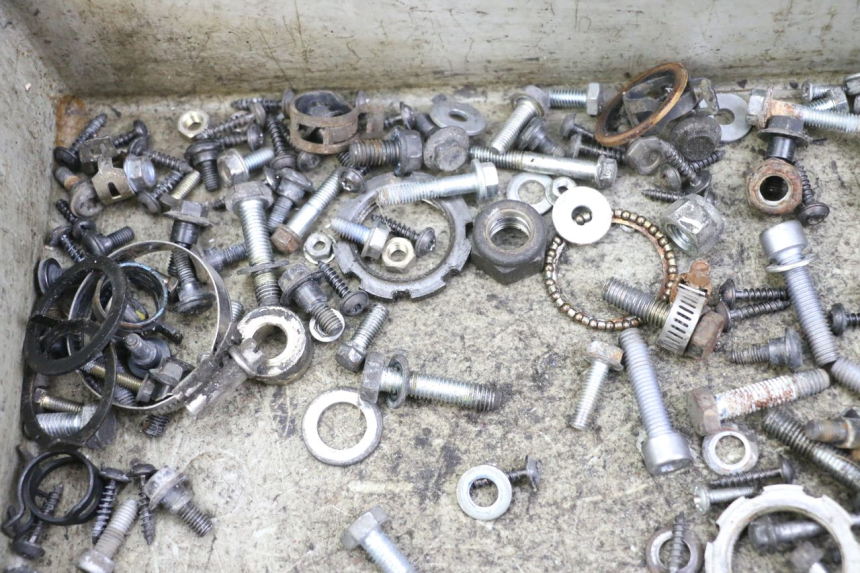 photo de WOREK ŚRUB I WKRĘTÓW PEUGEOT CITYSTAR 125 (2011 - 2017) - Zoom stanu zużycia