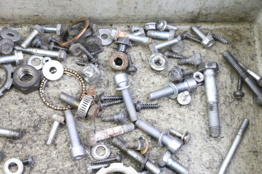 photo de WOREK ŚRUB I WKRĘTÓW PEUGEOT CITYSTAR 125 (2011 - 2017) - Inny kąt widzenia