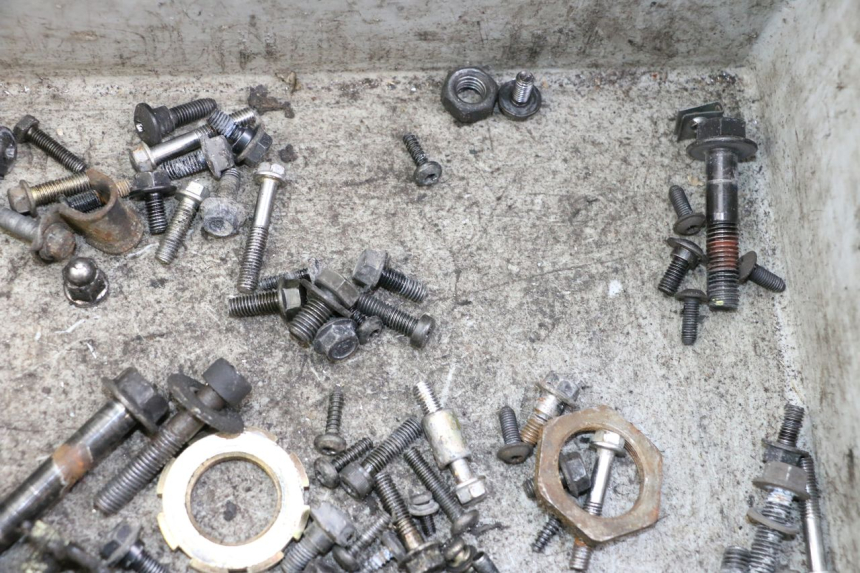 photo de WOREK ŚRUB I ŚRUBEK PEUGEOT KISBEE 4T 50 (2010 - 2017) - Inny kąt widzenia