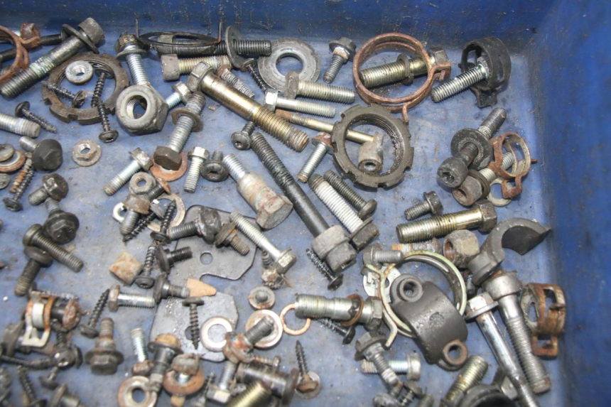 photo de WOREK ŚRUB I ŚRUBEK PEUGEOT SATELIS COMPRESSOR K15 125 (2006 - 2009) - Zoom stanu zużycia