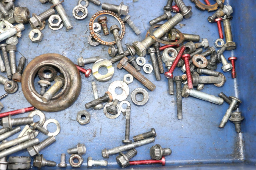 photo de WOREK Z ŚRUBAMI I ELEMENTAMI ZŁĄCZNYMI PEUGEOT TKR TREKKER FURIOUS 50 (2005 - 2014) - Zoom stanu zużycia