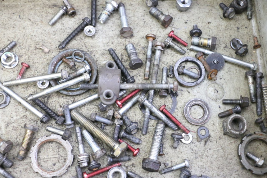 photo de WOREK Z ŚRUBAMI I ELEMENTAMI ZŁĄCZNYMI PEUGEOT TKR TREKKER FURIOUS 50 (2005 - 2014) - Szczegół części