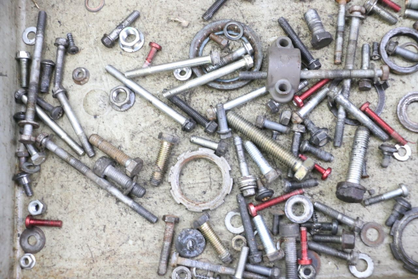 photo de WOREK Z ŚRUBAMI I ELEMENTAMI ZŁĄCZNYMI PEUGEOT TKR TREKKER FURIOUS 50 (2005 - 2014) - Zoom stanu zużycia