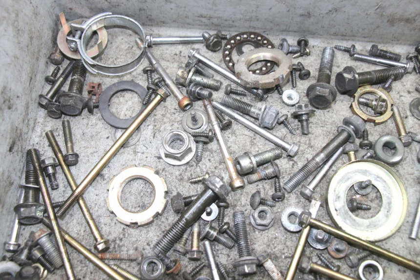 photo de WOREK ŚRUB I ŚRUBEK PEUGEOT VIVACITY 125 (2010 - 2017) - Szczegół części