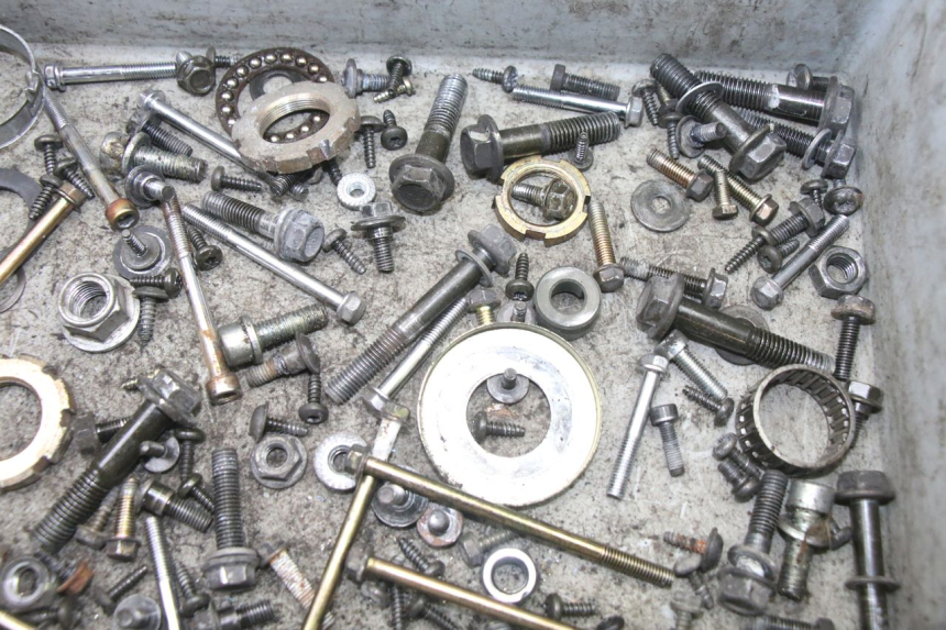 photo de WOREK ŚRUB I ŚRUBEK PEUGEOT VIVACITY 125 (2010 - 2017) - Zoom stanu zużycia