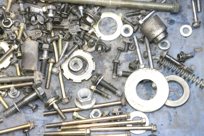 photo de WOREK ŚRUB I ŚRUBEK PEUGEOT VIVACITY 125 (2010 - 2017) - Zoom stanu zużycia