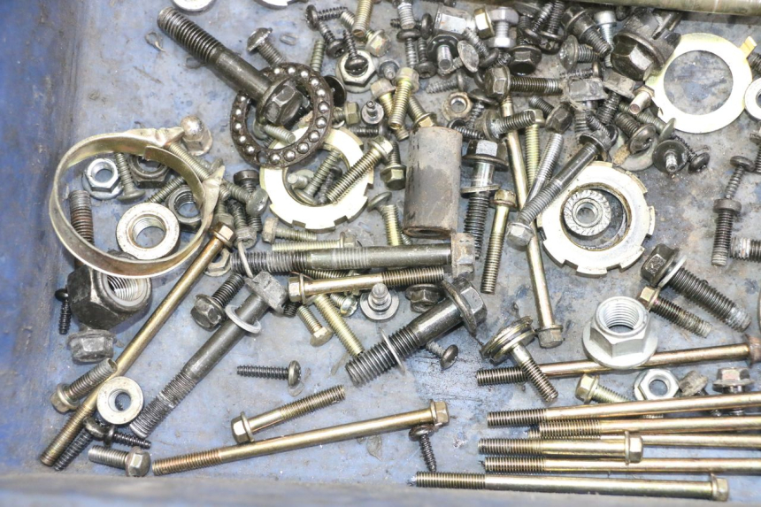 photo de WOREK ŚRUB I ŚRUBEK PEUGEOT VIVACITY 125 (2010 - 2017) - Inny kąt widzenia