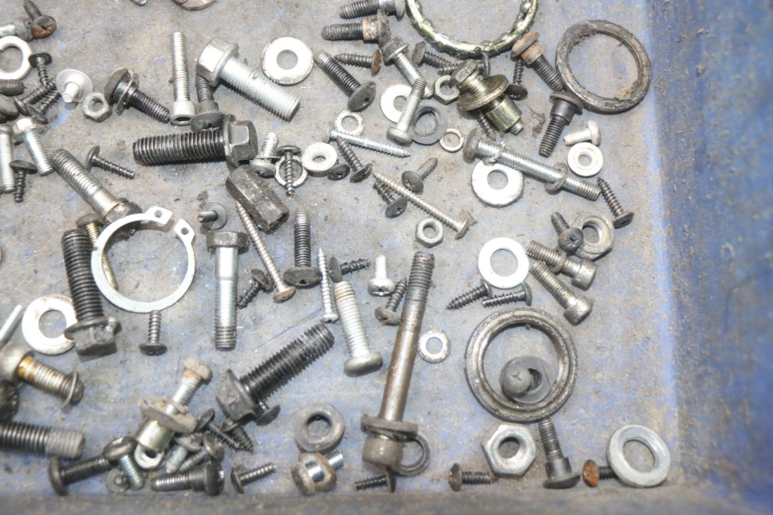 photo de WOREK ŚRUB I WKRĘTÓW PIAGGIO NEW TYPHOON 50 (2010 - 2017) - Zbliżenie techniczne