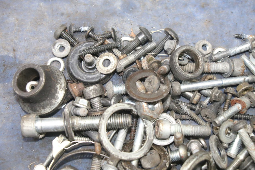 photo de WOREK ŚRUB I WKRĘTÓW PIAGGIO VESPA GRANTURISMO 125 (2003 - 2007) - Szczegół części