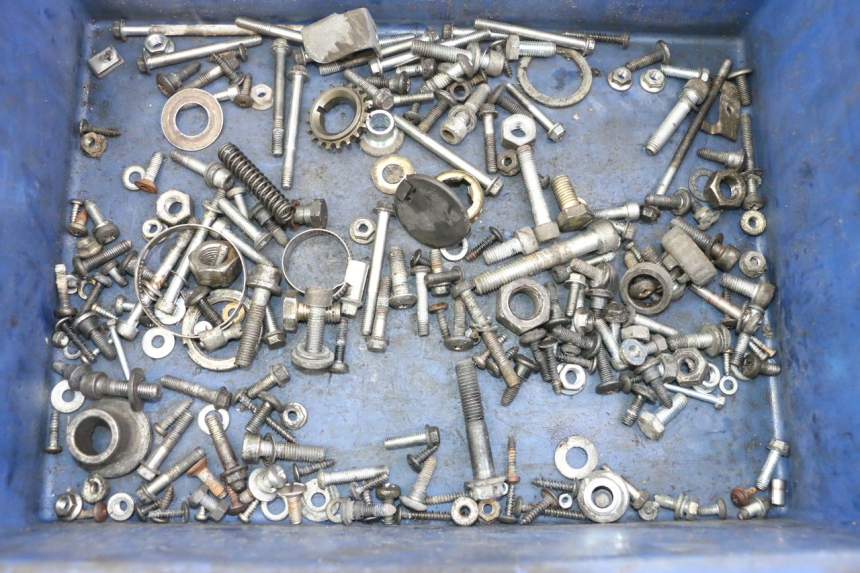 photo de WOREK ŚRUB I WKRĘTÓW PIAGGIO VESPA GRANTURISMO 200 (2004 - 2005) - Widok główny