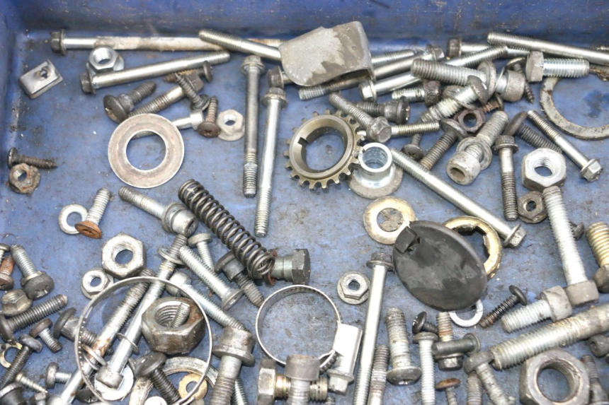 photo de WOREK ŚRUB I WKRĘTÓW PIAGGIO VESPA GRANTURISMO 200 (2004 - 2005) - Szczegół części