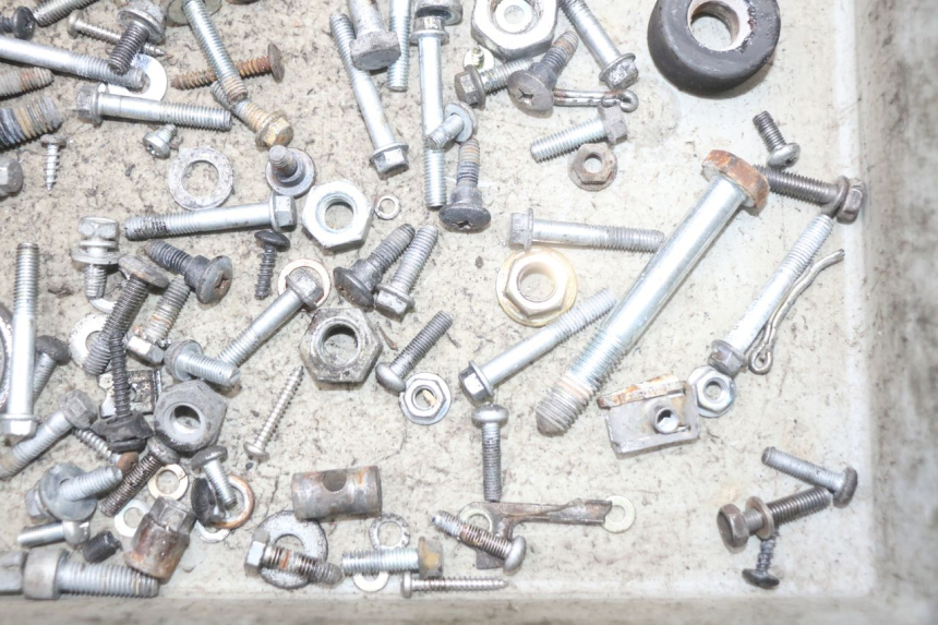 photo de WOREK ŚRUB I WKRĘTÓW PIAGGIO VESPA LX 2T 50 (2005 - 2013) - Zbliżenie techniczne