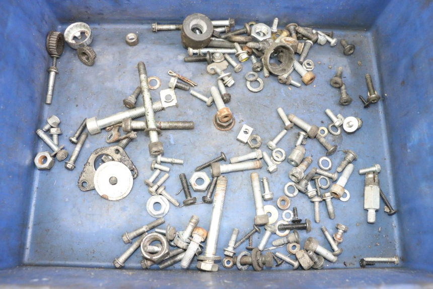 photo de TORBA ZESTAW ŚRUB I WKRĘTÓW PIAGGIO VESPA S 2T 50 (2007 - 2014) - Widok główny