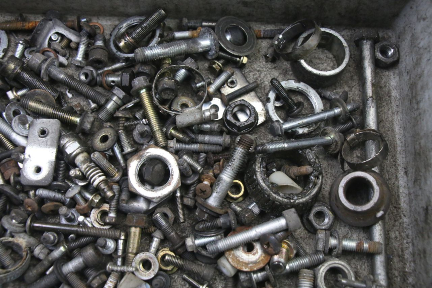 photo de WOREK ŚRUB I WKRĘTÓW PIAGGIO X8 125 (2004 - 2007) - Zoom stanu zużycia