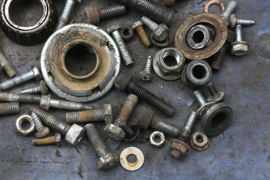 photo de WOREK ŚRUB I ŚRUBEK YCF PIT BIKE 125 (2010 - 2018) - Zoom stanu zużycia