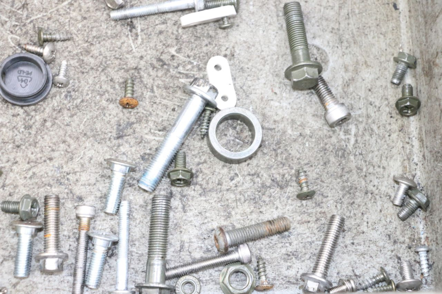 photo de WOREK ŚRUB I ŚRUBEK EFUN PUSA 1 - Zoom stanu zużycia