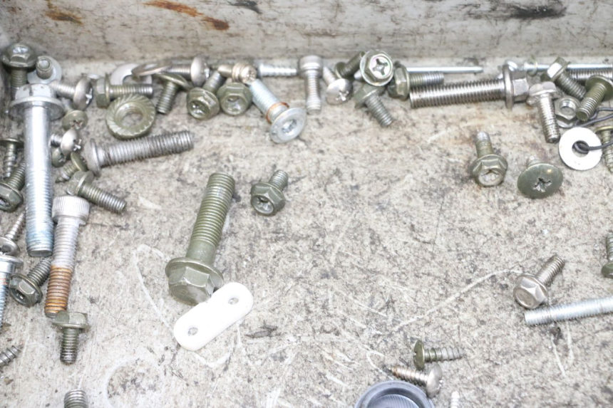 photo de WOREK ŚRUB I ŚRUBEK EFUN PUSA 1 - Zbliżenie techniczne