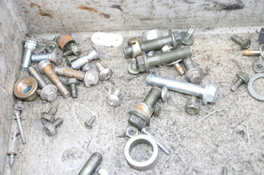 photo de WOREK ŚRUB I ŚRUBEK EFUN PUSA 1 - Zbliżenie techniczne