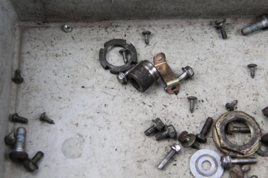 photo de WOREK ŚRUB I WKRĘTÓW RIDE RACE 2T 50 (2012 - 2017) - Zbliżenie techniczne