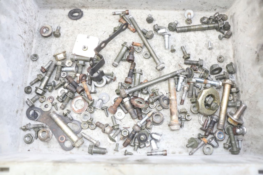 photo de TORBA ZESTAW ŚRUB I WKRĘTÓW YAMASAKI RAPTOR 50 (2013 - 2018) - Widok główny