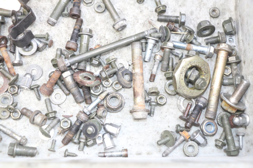 photo de TORBA ZESTAW ŚRUB I WKRĘTÓW YAMASAKI RAPTOR 50 (2013 - 2018) - Zoom stanu zużycia