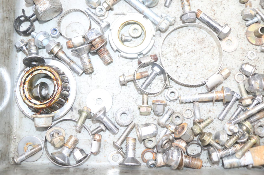 photo de WOREK ŚRUB I WKRĘTÓW REGAL RAPTOR SPYDER 125 (2010 - 2018) - Inny kąt widzenia