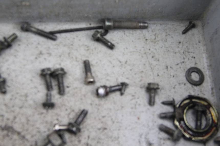 photo de TORBA ZESTAW ŚRUB I WKRĘTÓW TNT MOTOR ROMA 10' 2T 50 (2011 - 2018) - Inny kąt widzenia