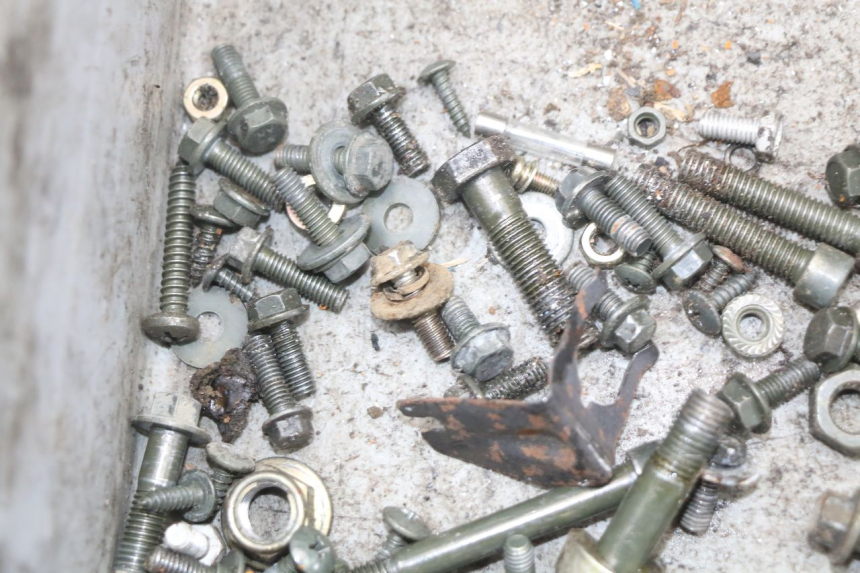 photo de TORBA ZESTAW ŚRUB I WKRĘTÓW TNT MOTOR ROMA 10' 2T 50 (2011 - 2018) - Szczegół części