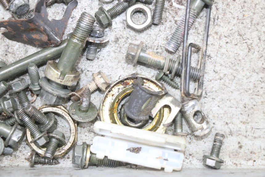 photo de TORBA ZESTAW ŚRUB I WKRĘTÓW TNT MOTOR ROMA 10' 2T 50 (2011 - 2018) - Zbliżenie techniczne