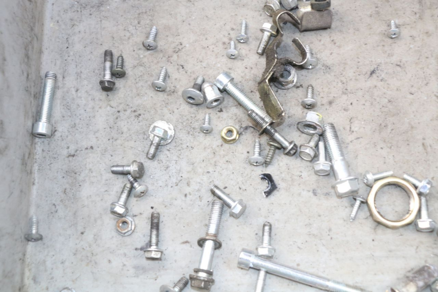 photo de WOREK ŚRUB I WKRĘTÓW TNT MOTOR ROMA 10' 4T 50 (2019 - 2022) - Zoom stanu zużycia