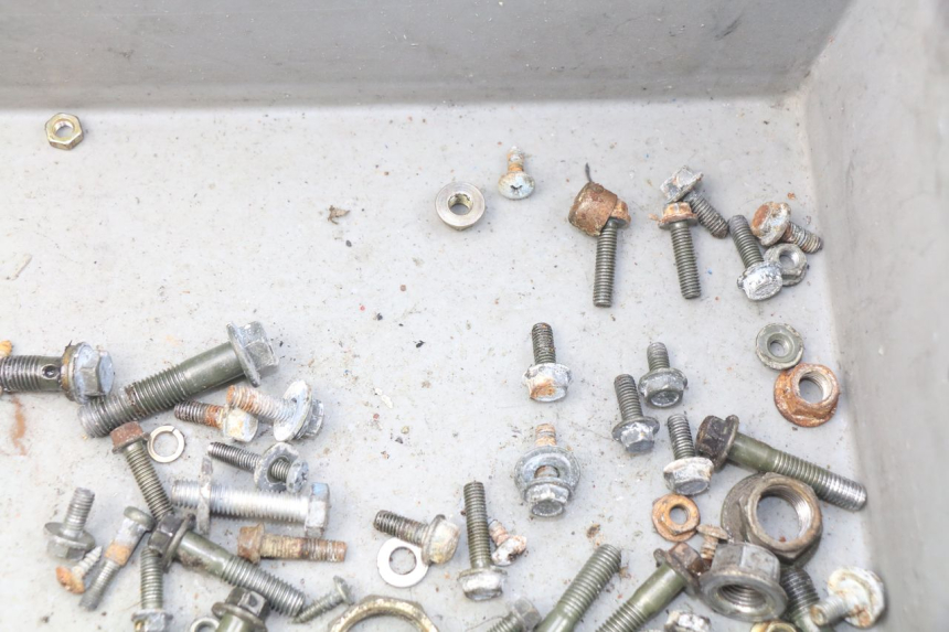 photo de TORBA ZESTAW ŚRUB I WKRĘTÓW TNT MOTOR ROMA 10' 4T 50 (2007 - 2018) - Inny kąt widzenia