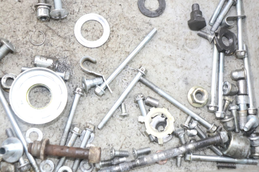 photo de WOREK Z ŚRUBAMI I WKRĘTAMI MINI MX ROOKIE 125 - Zoom stanu zużycia