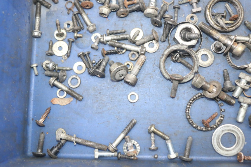 photo de WOREK ŚRUB I WKRĘTÓW GILERA RUNNER LC 50 (1997 - 1998) - Inny kąt widzenia