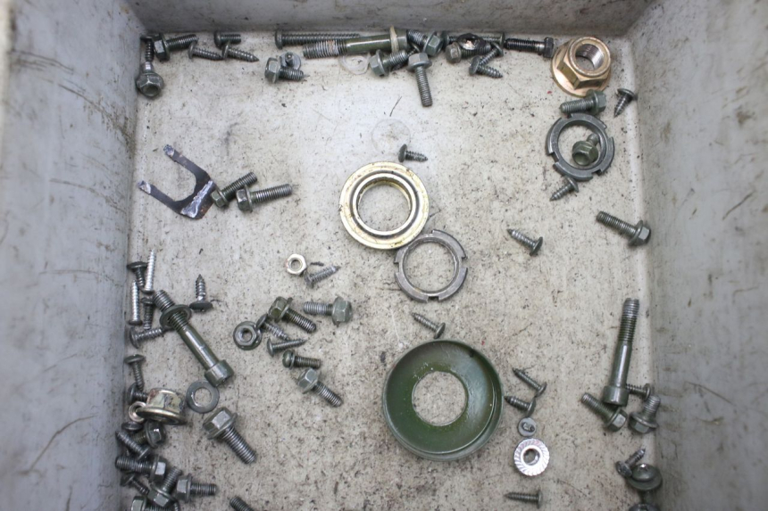 photo de WOREK Z ŚRUBAMI I ELEMENTAMI ZŁĄCZNYMI KEEWAY RY6 2T 50 (2011 - 2019) - Zoom stanu zużycia