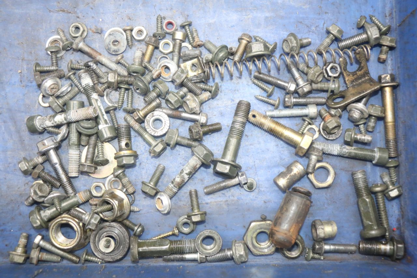 photo de WOREK Z ŚRUBAMI I ELEMENTAMI ZŁĄCZNYMI KEEWAY RY6 2T 50 (2011 - 2019) - Widok główny