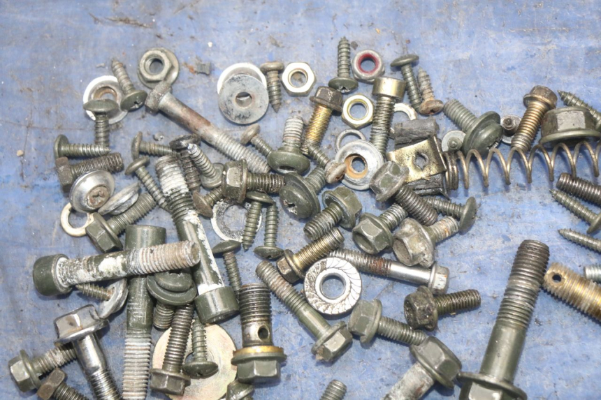 photo de WOREK Z ŚRUBAMI I ELEMENTAMI ZŁĄCZNYMI KEEWAY RY6 2T 50 (2011 - 2019) - Szczegół części