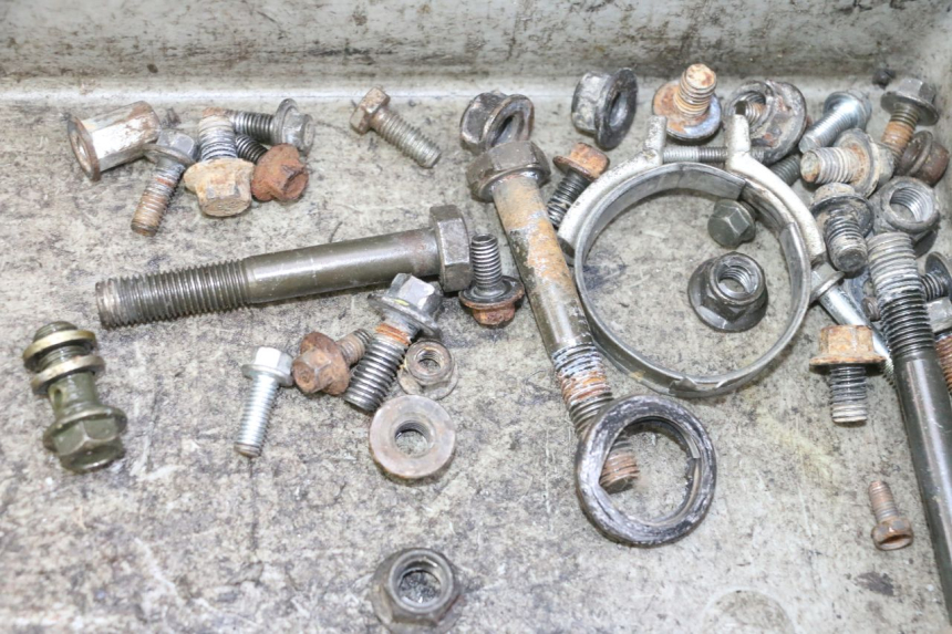 photo de WOREK ŚRUB I ŚRUBEK HYTRACK S 150 (2003 - 2011) - Zbliżenie techniczne