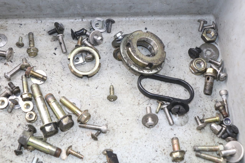 photo de WOREK ŚRUB I WKRĘTÓW DAELIM S2 FI 125 (2008 - 2017) - Inny kąt widzenia