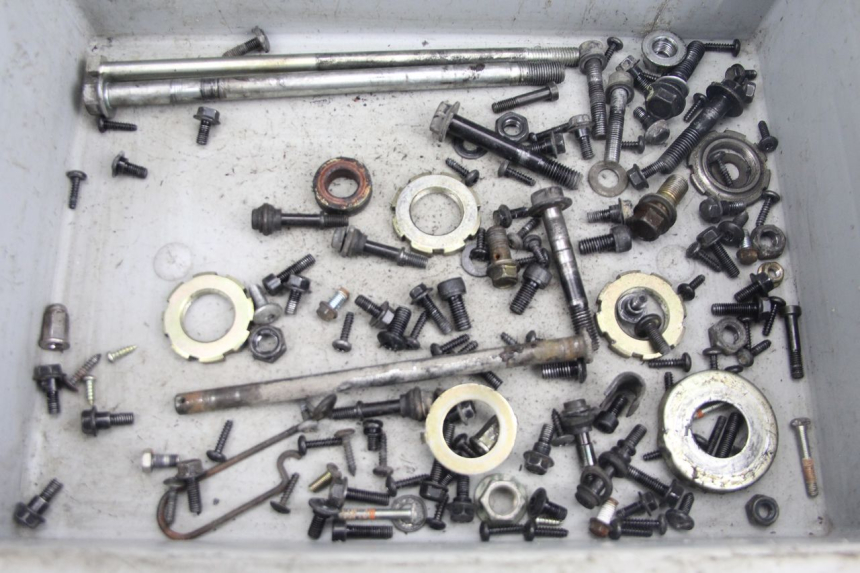 photo de TORBA ZESTAW ŚRUB I WKRĘTÓW DAELIM S2 125 (2006 - 2007) - Widok główny