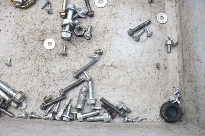 photo de WOREK ŚRUB I WKRĘTÓW JM MOTORS SANTANA 50 (2014 - 2023) - Zoom stanu zużycia