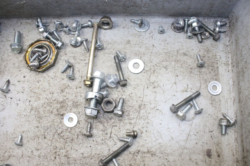 photo de WOREK ŚRUB I WKRĘTÓW JM MOTORS SANTANA 50 (2014 - 2023) - Inny kąt widzenia