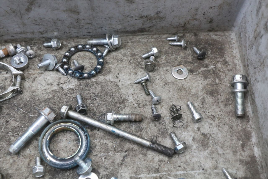 photo de WOREK ŚRUB I WKRĘTÓW JM MOTORS SANTANA 50 (2014 - 2023) - Zoom stanu zużycia