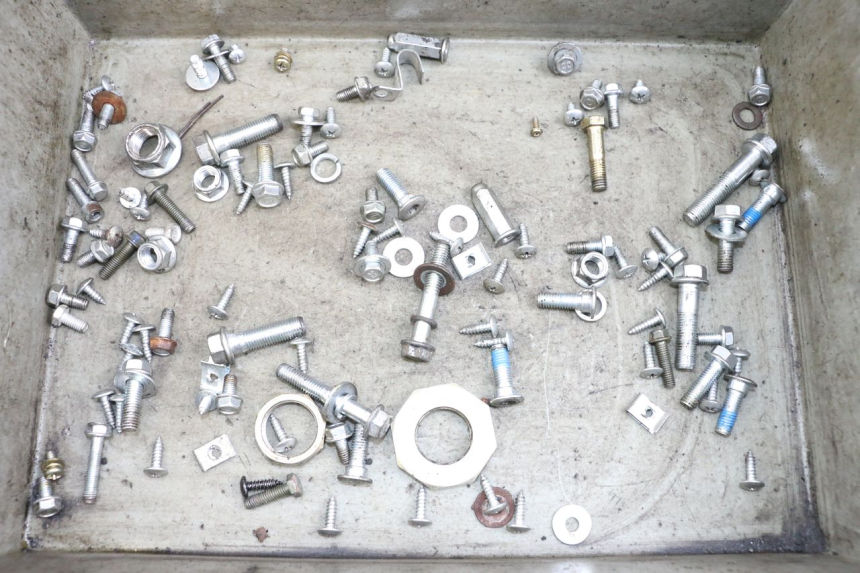 photo de WOREK ŚRUB I WKRĘTÓW JM MOTORS SANTANA 50 (2014 - 2023) - Widok główny