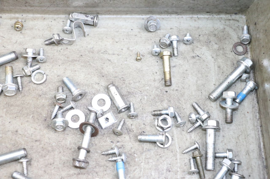 photo de WOREK ŚRUB I WKRĘTÓW JM MOTORS SANTANA 50 (2014 - 2023) - Inny kąt widzenia