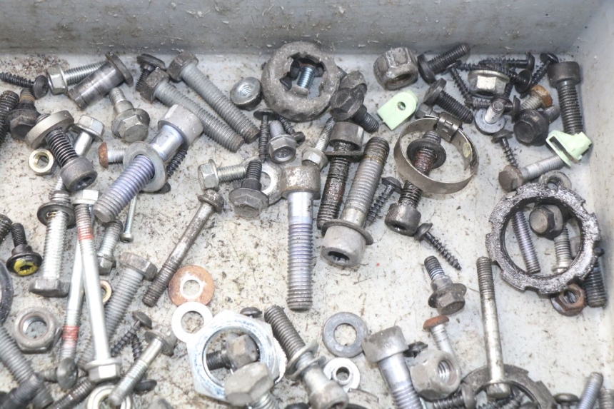 photo de WOREK ŚRUB I WKRĘTÓW PEUGEOT SATELIS 300 (2012 - 2015) - Inny kąt widzenia