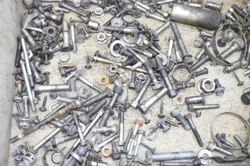 photo de WOREK ŚRUB I ŚRUBEK PEUGEOT SATELIS 125 (2013 - 2018) - Szczegół części