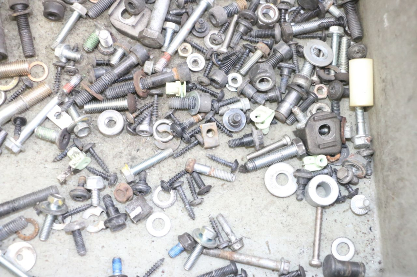 photo de WOREK ŚRUB I ŚRUBEK PEUGEOT SATELIS 125 (2013 - 2018) - Zoom stanu zużycia