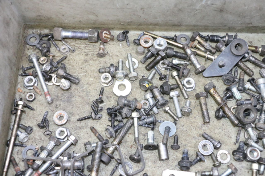 photo de WOREK ŚRUB I WKRĘTÓW PEUGEOT SATELIS 125 (2010 - 2012) - Zoom stanu zużycia