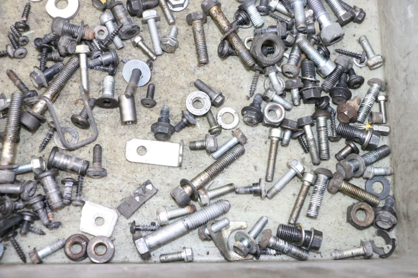 photo de WOREK ŚRUB I WKRĘTÓW PEUGEOT SATELIS 125 (2010 - 2012) - Zbliżenie techniczne