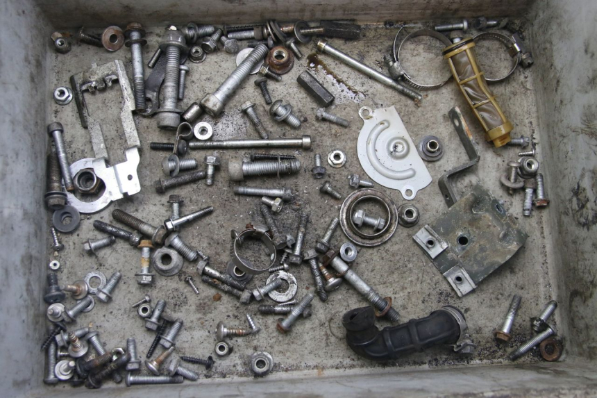 photo de WOREK ŚRUB I WKRĘTÓW APRILIA SCARABEO 4T 50 (2009 - 2017) - Widok główny